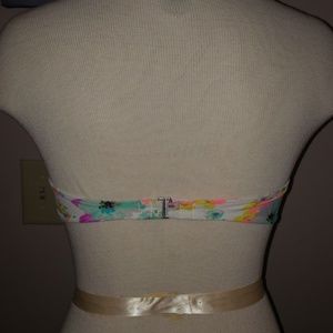 Victoria's Secret Swim - VICTORIA'S SECRET floral bikini top size S/P Victoria's Secret Swim - VICTORIA'S SECRET floral bikini top size S/P